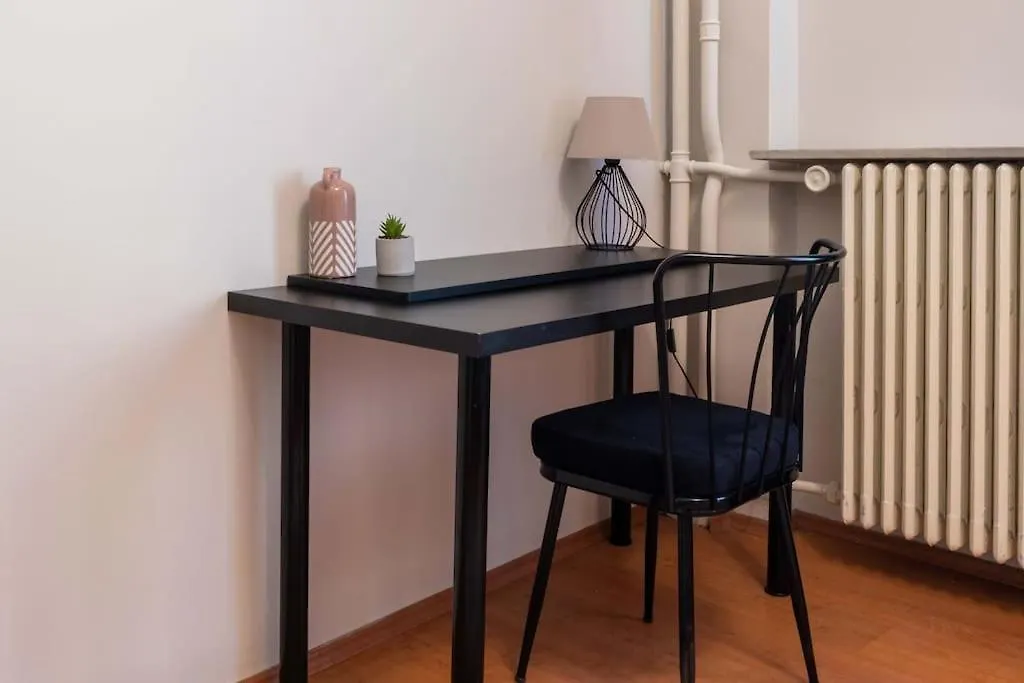 2Br Historical & Spacious Apt. In Heart Of Taksim Appartement Istanboel